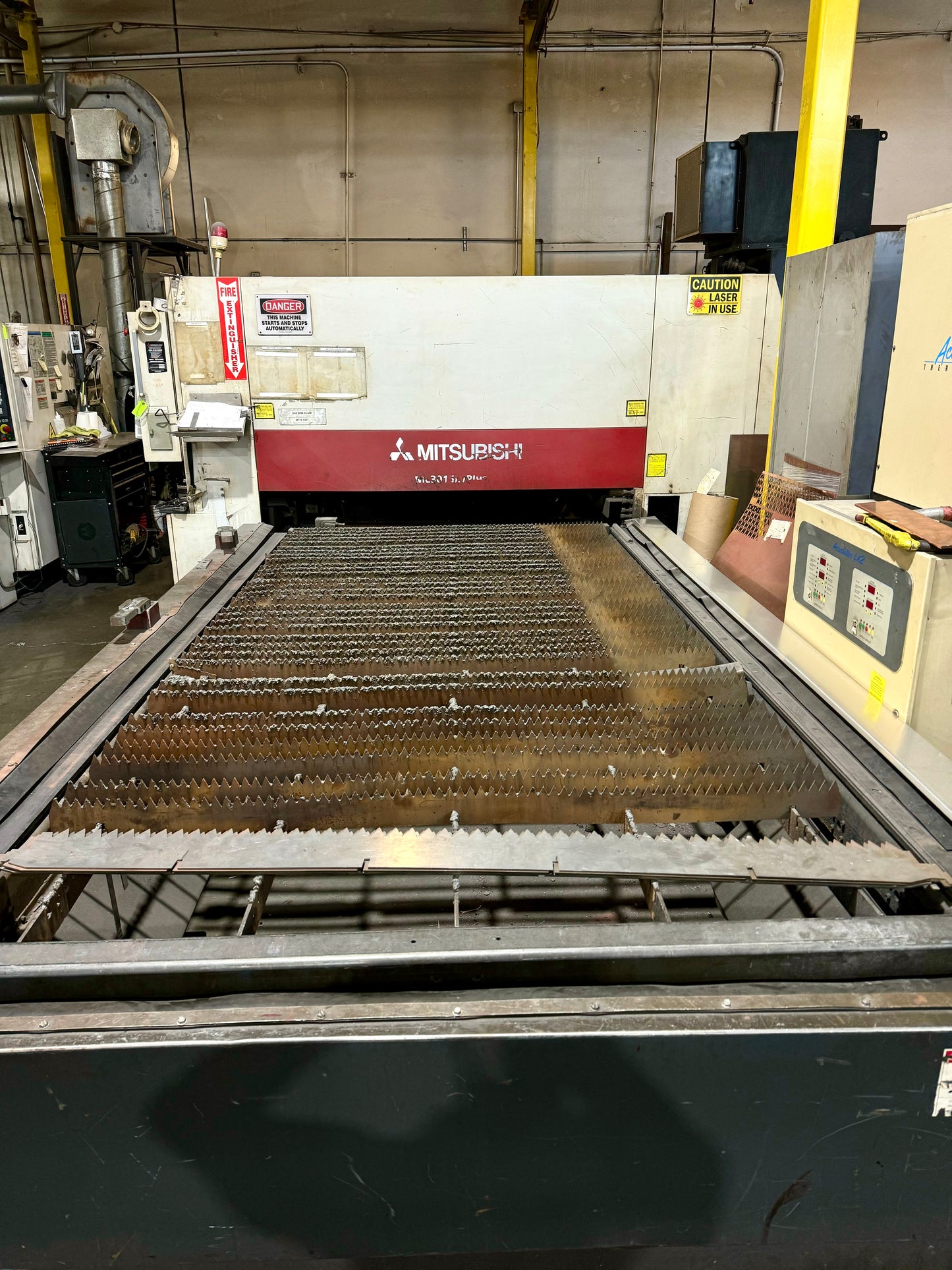 Mistubishi ML 3015LV Plus Laser Cutter